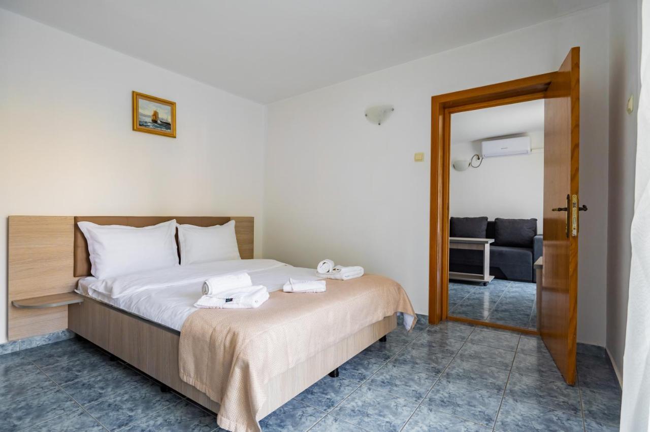 Hotel Complex Paloma Coral à Mamaia Extérieur photo