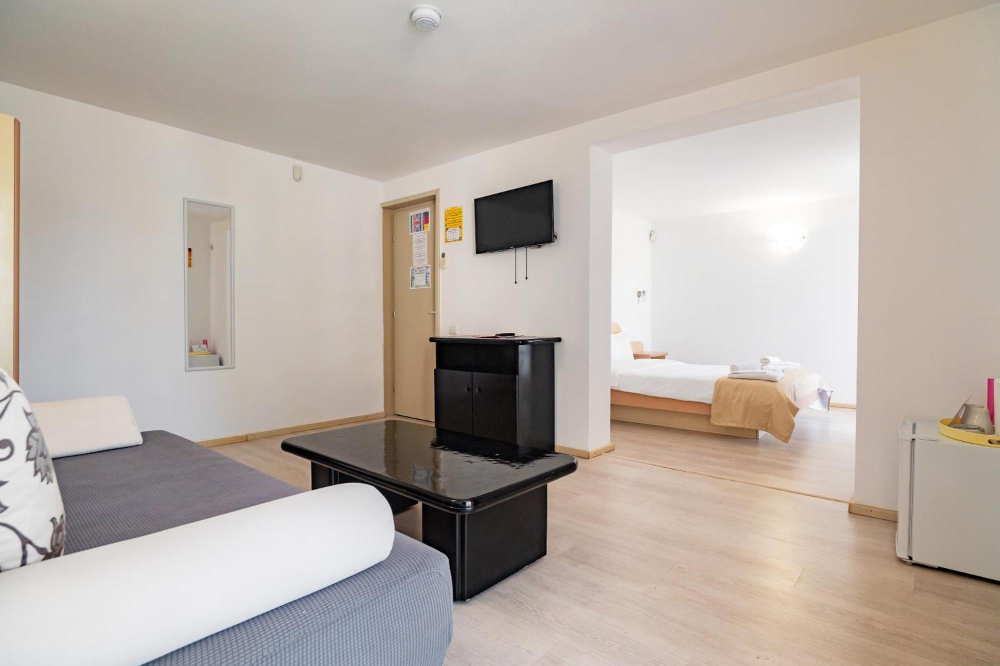 Hotel Complex Paloma Coral à Mamaia Extérieur photo